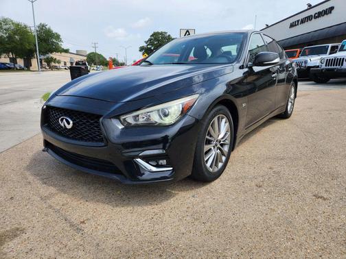 Black 2018 INFINITI Q50 3.0t LUXE