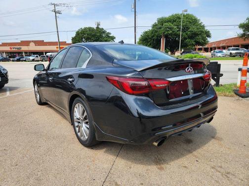 Black 2018 INFINITI Q50 3.0t LUXE
