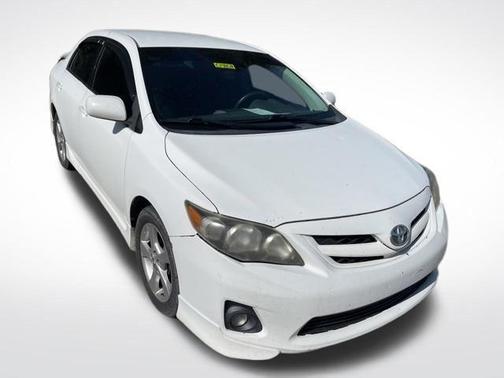 Super White 2011 Toyota Corolla S