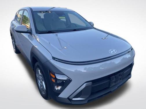 Cyber Gray Metallic 2024 Hyundai KONA SE