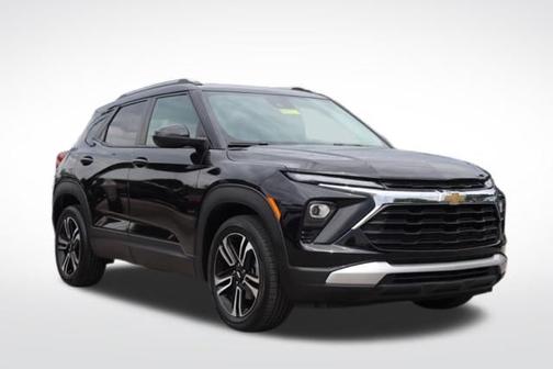 Mosaic Black Metallic 2025 Chevrolet Trailblazer LT