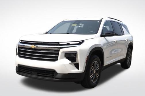 Summit White 2025 Chevrolet Traverse LT