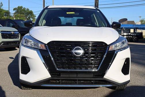 2022 Nissan Kicks S