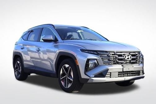 Shimmering Silver 2025 Hyundai TUCSON SEL