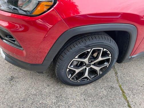 Red Hot Pearlcoat 2025 Jeep Compass Limited