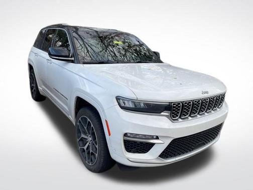 2022 Jeep Grand Cherokee Summit