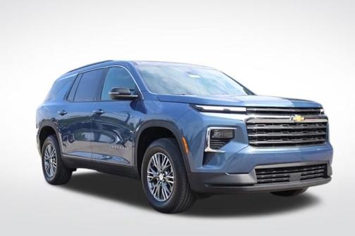 Lakeshore Blue Metallic 2025 Chevrolet Traverse LT