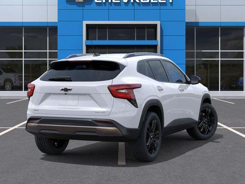 Summit White 2026 Chevrolet Trax FWD ACTIV