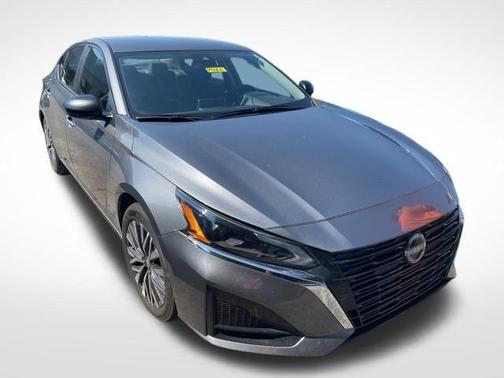 Gun Metallic 2025 Nissan Altima 2.5 SV