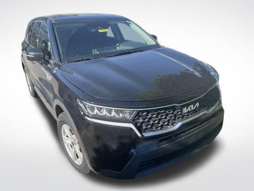 Ebony Black 2022 Kia Sorento LX