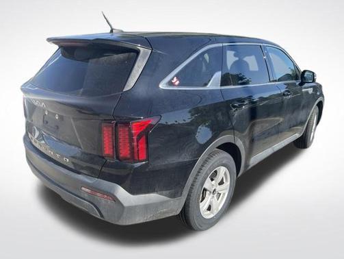 Ebony Black 2022 Kia Sorento LX