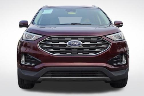 Burgundy 2019 Ford Edge SEL