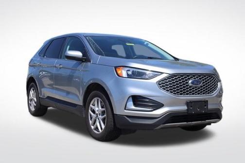 Silver Metallic 2024 Ford Edge SEL