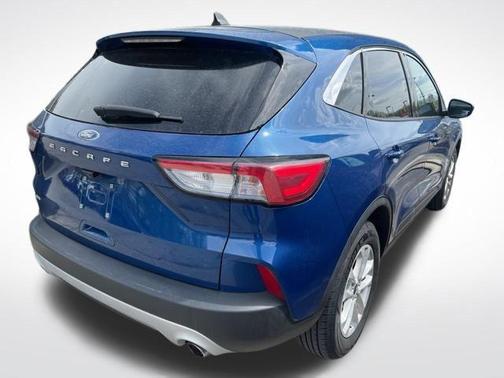Atlas Blue Metallic 2022 Ford Escape SE