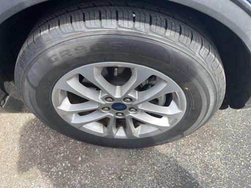 Atlas Blue Metallic 2022 Ford Escape SE