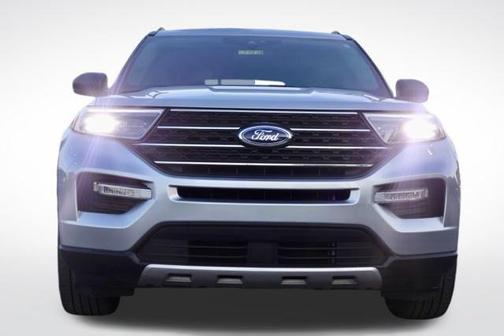 Iconic Silver Metallic 2020 Ford Explorer XLT