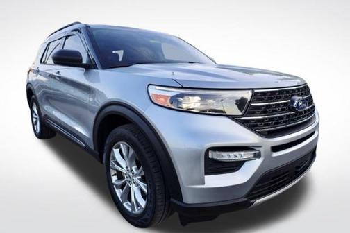 Iconic Silver Metallic 2020 Ford Explorer XLT