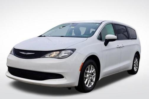 Bright White Clearcoat 2023 Chrysler Voyager LX