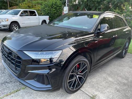 2023 Audi Q8 55 Premium Plus