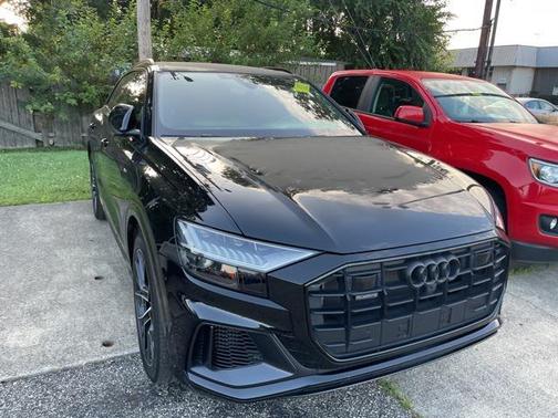 2023 Audi Q8 55 Premium Plus