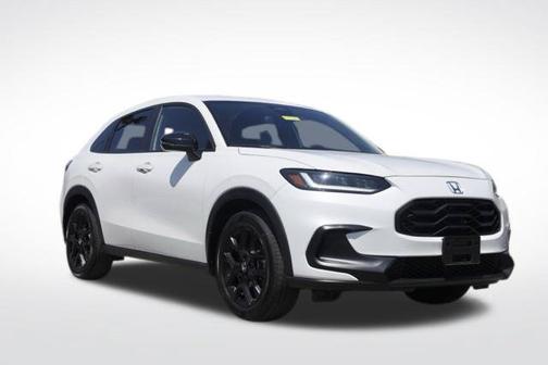 Platinum White Pearl 2024 Honda HR-V Sport