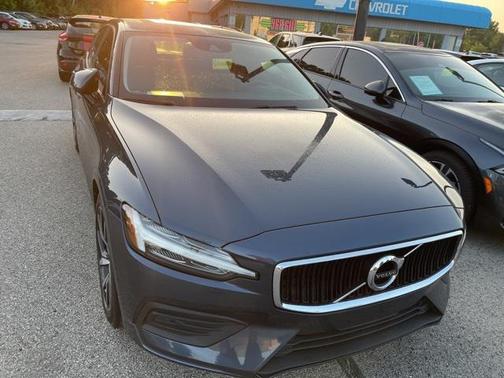 2019 Volvo S60 T6 Momentum