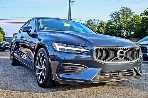 2019 Volvo S60 T6 Momentum