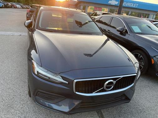 2019 Volvo S60 T6 Momentum