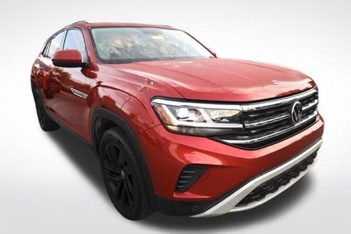 Aurora Red Metallic 2022 Volkswagen Atlas Cross Sport 2.0T SE w/Technology