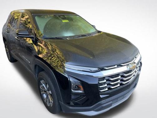 Mosaic Black Metallic 2026 Chevrolet Equinox FWD LT