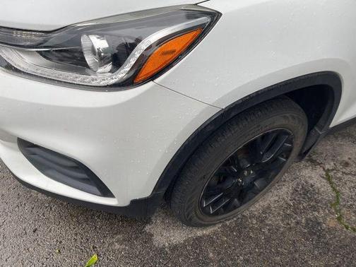 Summit White 2022 Chevrolet Trax LT