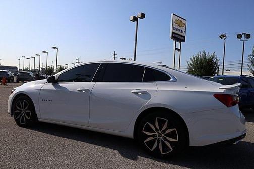 2022 Chevrolet Malibu FWD RS