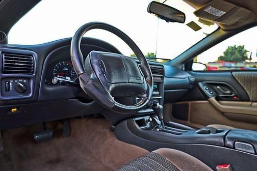 1998 Chevrolet Camaro Base