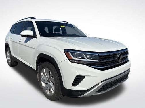 Pure White 2023 Volkswagen Atlas 2.0T SE w/Technology