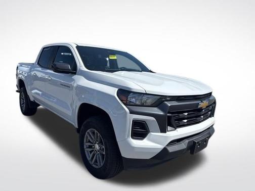 Summit White 2024 Chevrolet Colorado LT