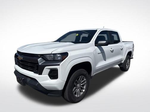 Summit White 2024 Chevrolet Colorado LT