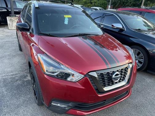 2020 Nissan Kicks SR