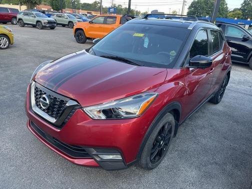 2020 Nissan Kicks SR