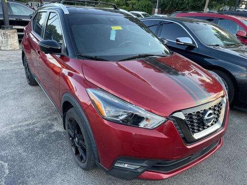 2020 Nissan Kicks SR
