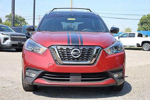 2020 Nissan Kicks SR