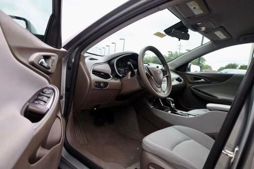 Sterling Gray Metallic 2024 Chevrolet Malibu FWD 1LT