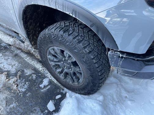 2025 Chevrolet Silverado 1500 ZR2