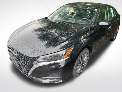 Super Black Clearcoat 2025 Nissan Altima 2.5 SV