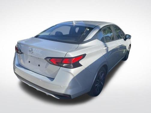 Brilliant Silver Metallic 2025 Nissan Versa 1.6 SV