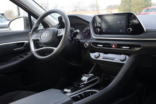 2022 Hyundai SONATA SEL