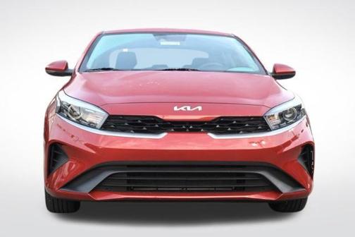 Currant Red 2024 Kia Forte LXS