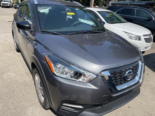 2019 Nissan Kicks S