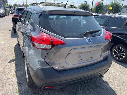 2019 Nissan Kicks S