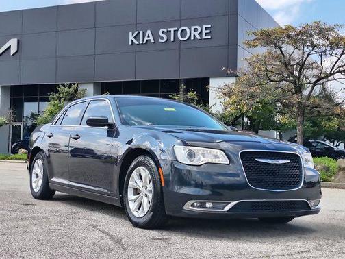 2016 Chrysler 300 Limited