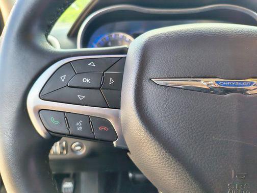2016 Chrysler 300 Limited